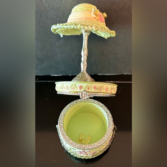 Rare Vintage Trinket Box - Picture 3 of 5